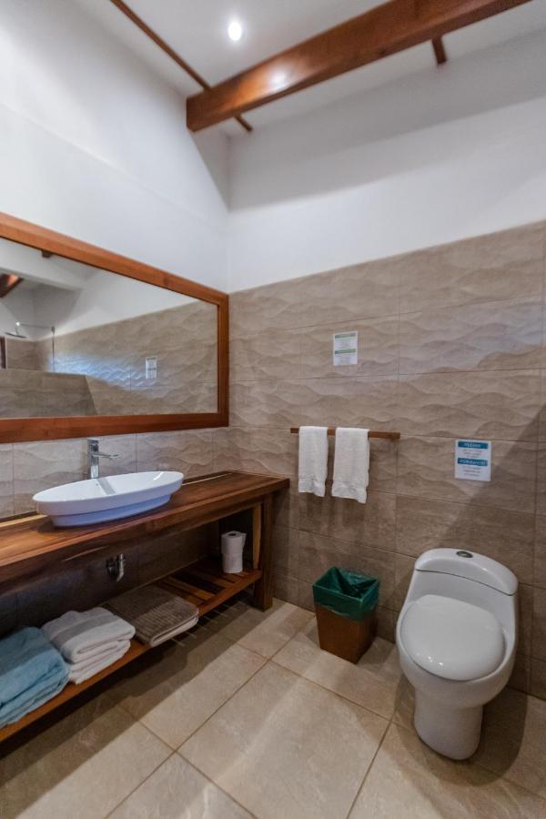 Salvatierra Beachfront Hotel Puerto Coyote Eksteriør bilde
