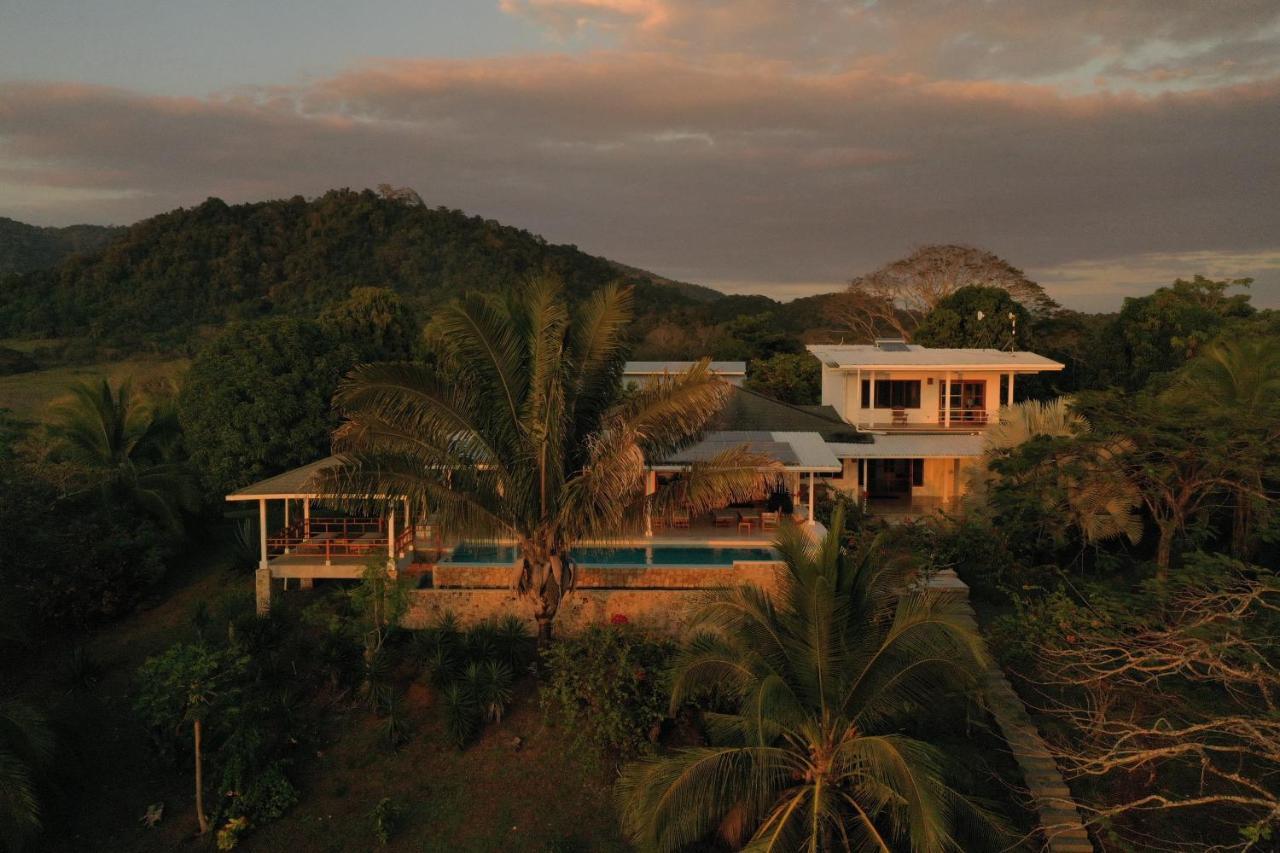 Salvatierra Beachfront Hotel Puerto Coyote Eksteriør bilde